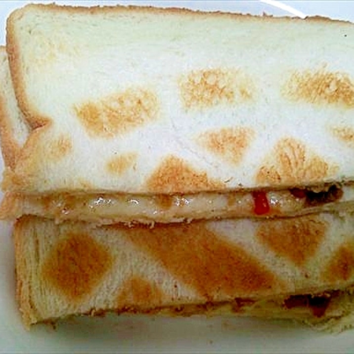 チーズトーストサンド/赤ピーマンバルサミコ